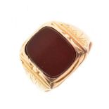 Gentleman's 15ct gold signet ring