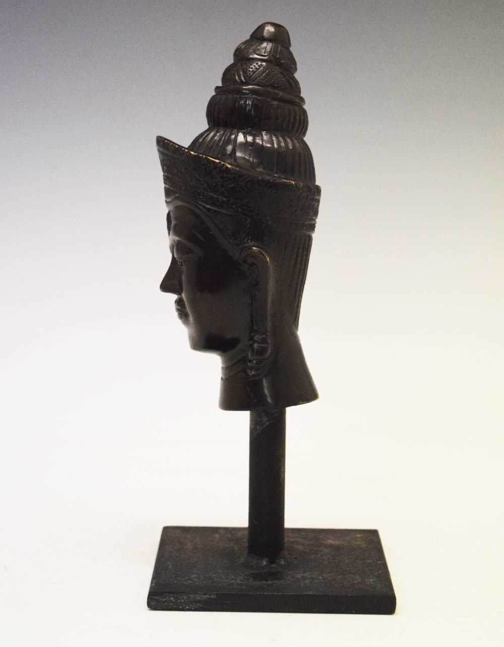 South east Asian bronze bust - Image 4 of 4