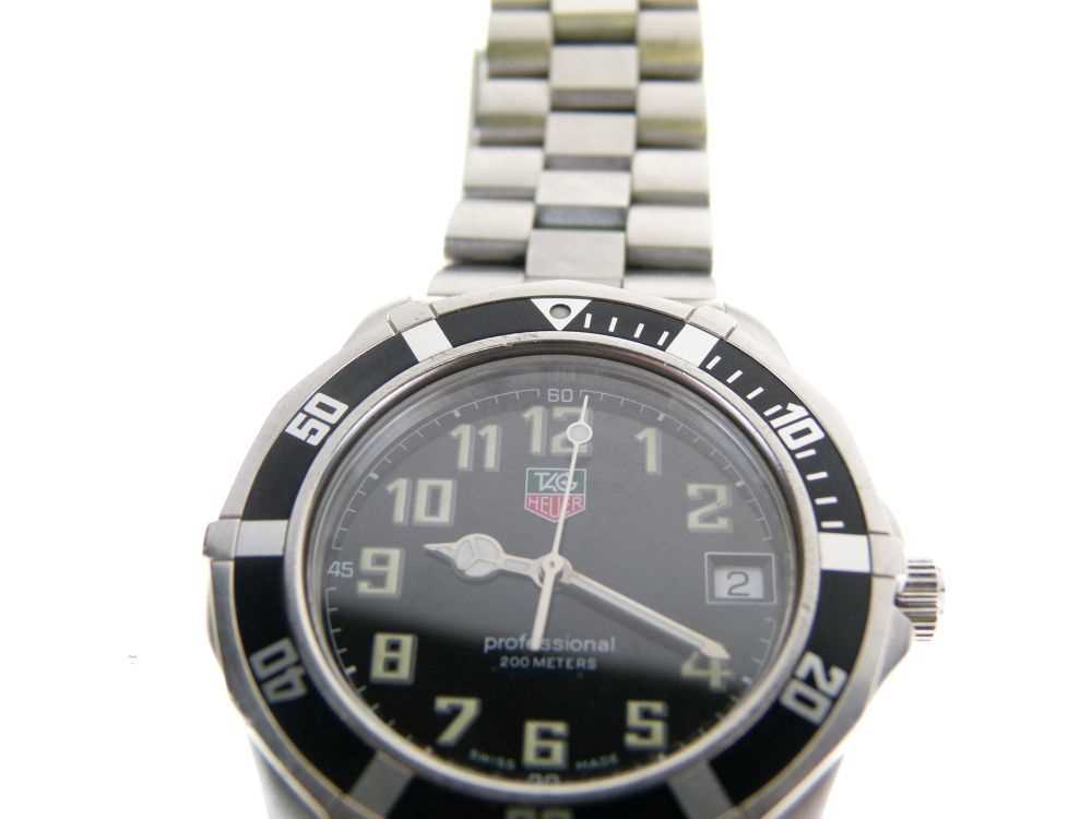 Tag Heuer - Gentleman's Professional 200 stainless steel wristwatch - Image 7 of 11