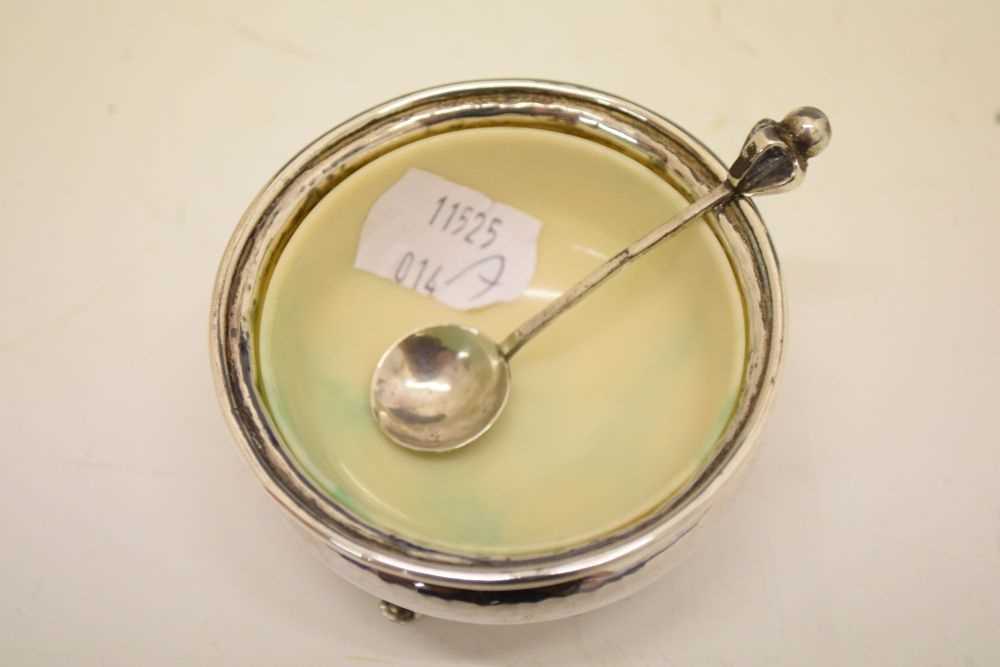 Pair of Arts and Crafts A.E Jones planished silver salts - Image 6 of 10