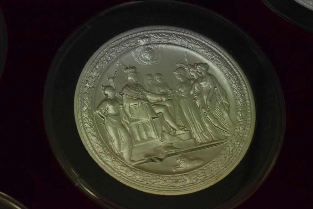 Royal Mint - Great Seals of the Realm 'Nineteenth Century' silver five medallion set - Image 2 of 12