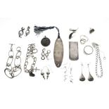 Assorted silver jewellery