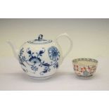 Meissen Onion pattern teapot and a Meissen tea bowl