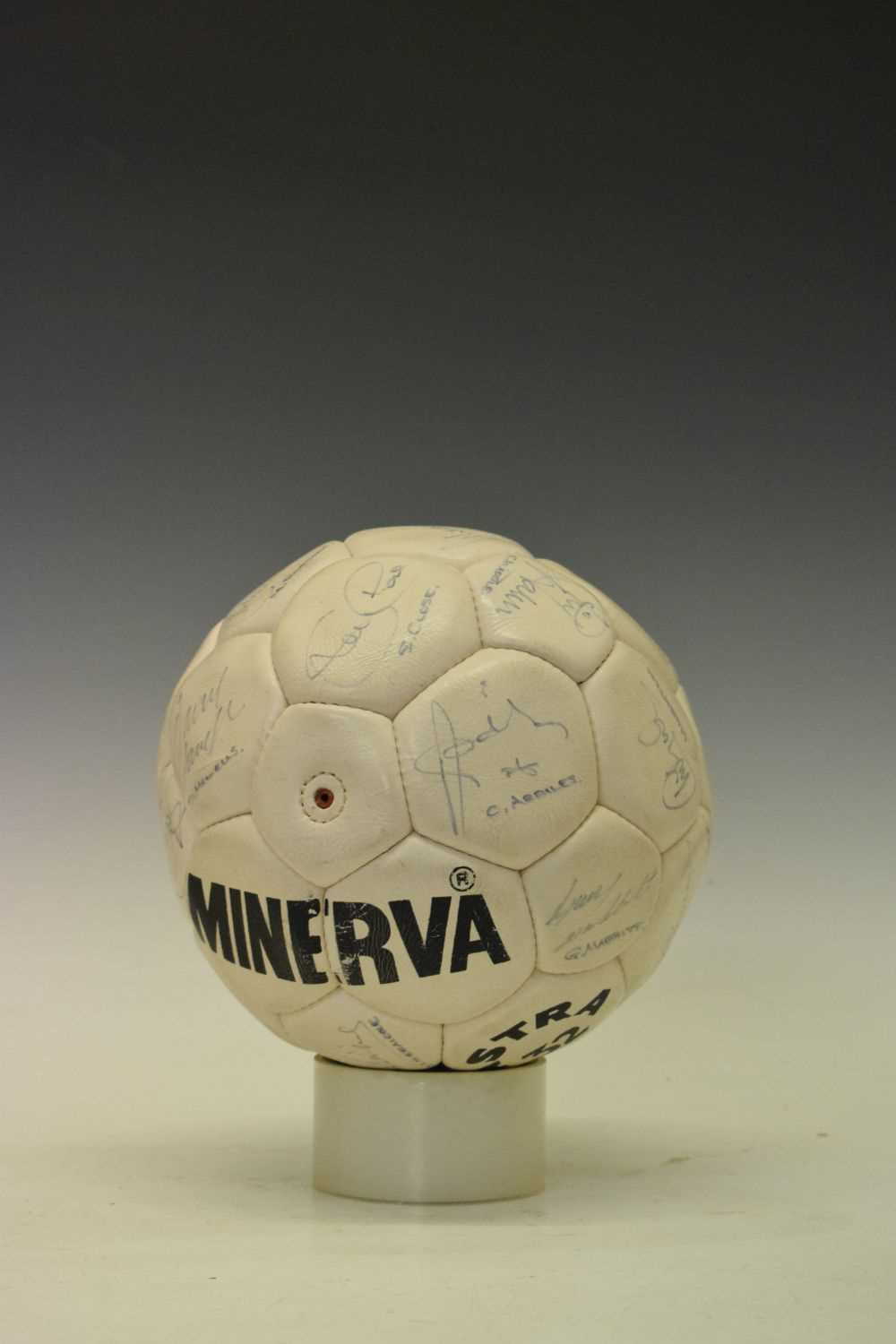 Mid 1980s signed Minerva Tottenham Hotspur Football - Bild 3 aus 4