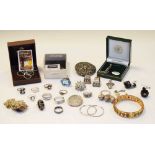 Quantity of assorted silver and other dress jewellery