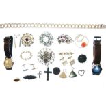 Assorted costume jewellery