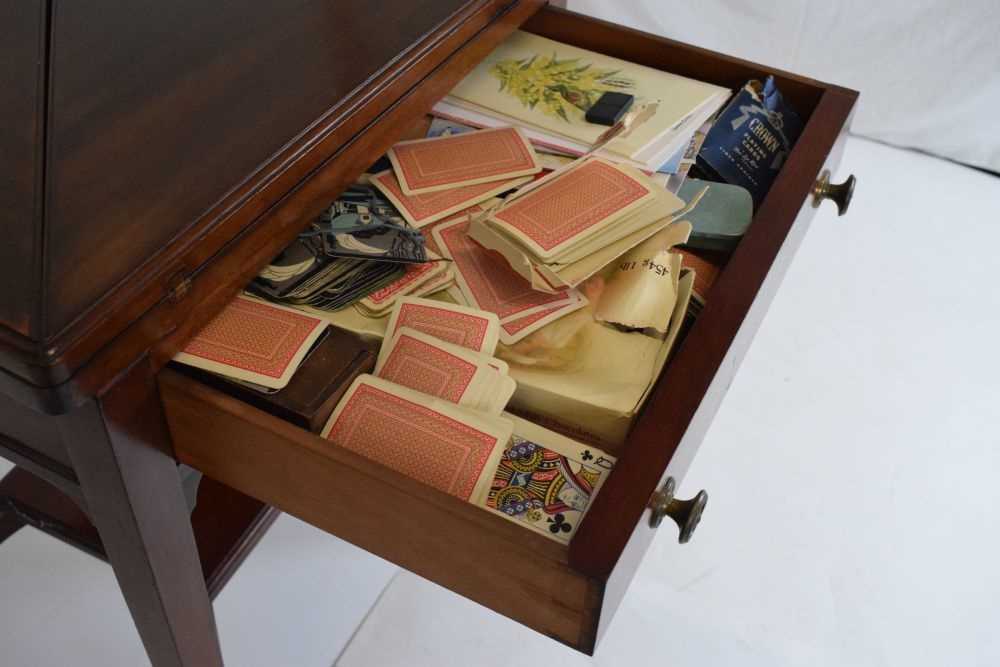 Edwardian mahogany envelope table - Bild 2 aus 8