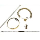 Small quantity of 9ct gold jewellery