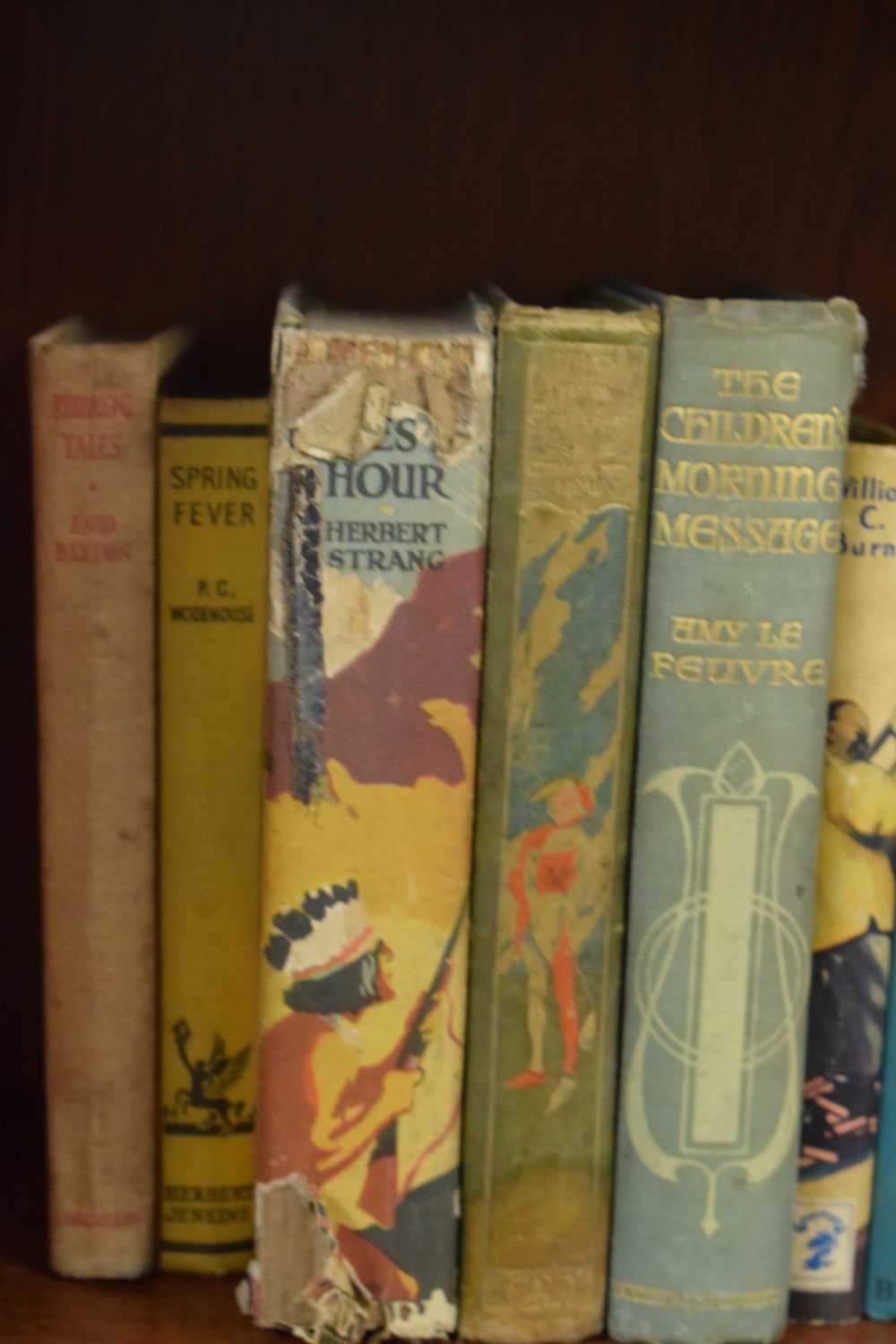Quantity of 20th fiction to include P.G,Woodhouse, Enid Blyton, etc - Image 4 of 9