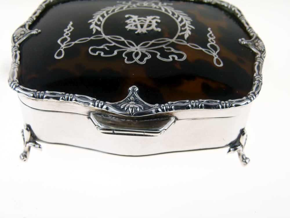 George V silver and tortoiseshell box - Image 4 of 9
