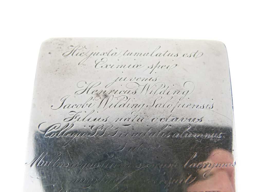 Late George III silver and mother of pearl snuff box - Image 9 of 14