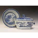 Late 18th Century Chinese blue and white porcelain tureen and cover