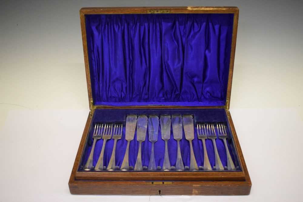 George V oak-cased canteen of silver Old English pattern fish cutlery - Image 10 of 13