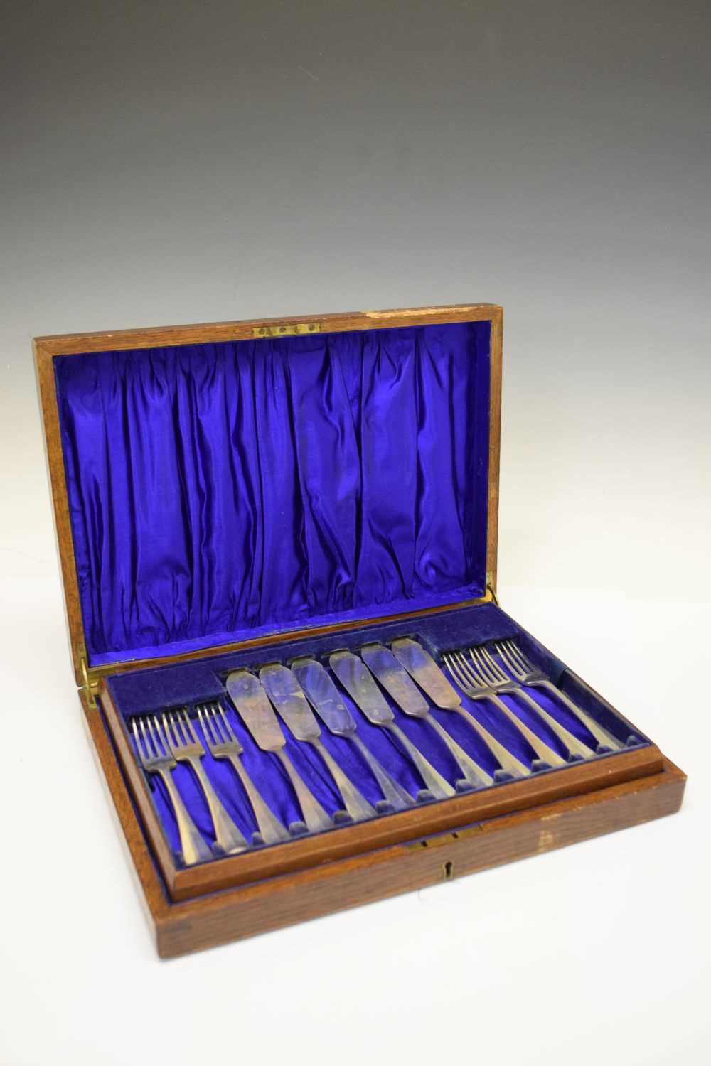 George V oak-cased canteen of silver Old English pattern fish cutlery - Image 7 of 13