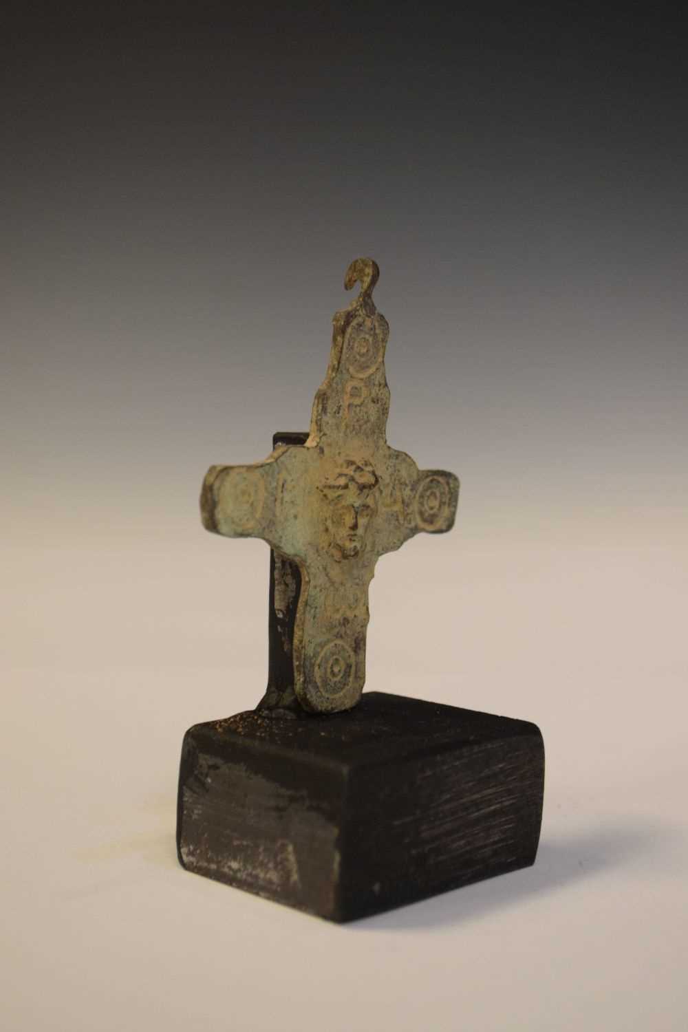 Believed Roman cross pendant - Image 2 of 7