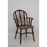 Windsor chair with arms
