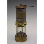 E. Thomas & Williams Ltd Type 1 miner's lamp