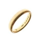 22ct gold wedding band