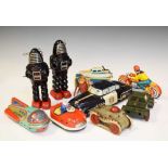 Assorted 20th Century vintage tinplate toys