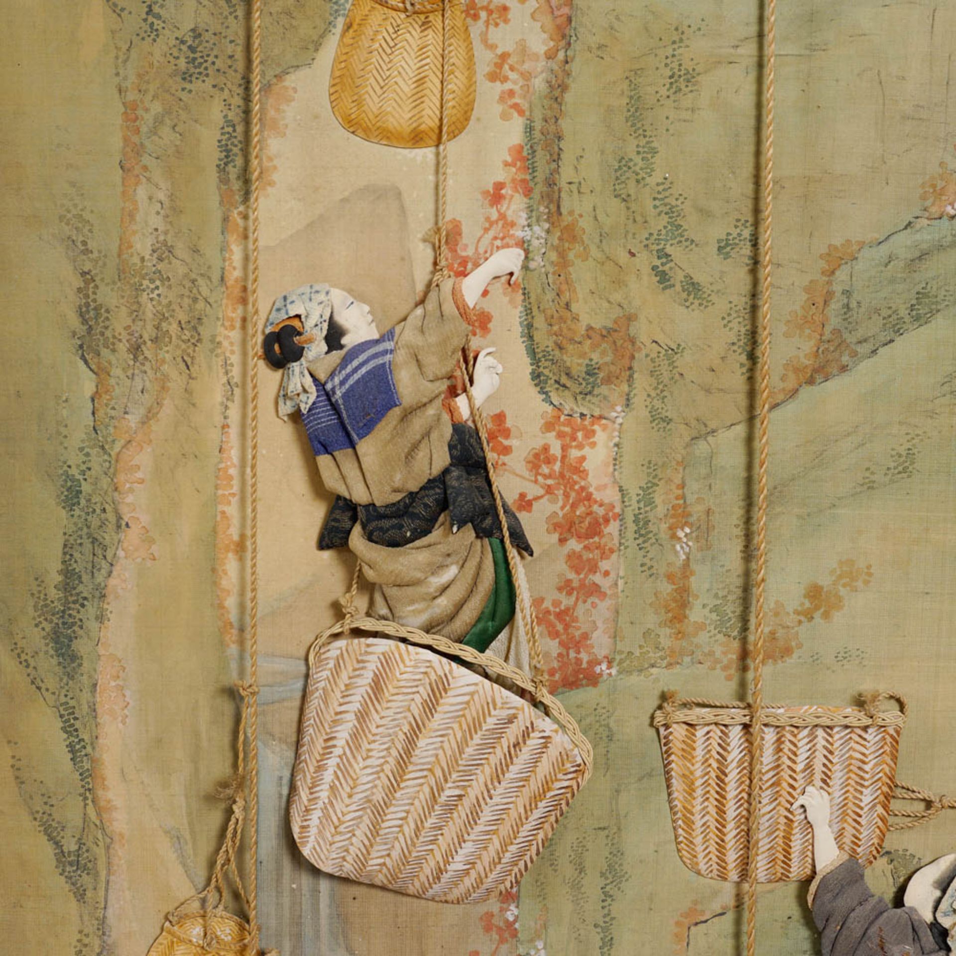 Silk and wood folding screen - Image 2 of 3