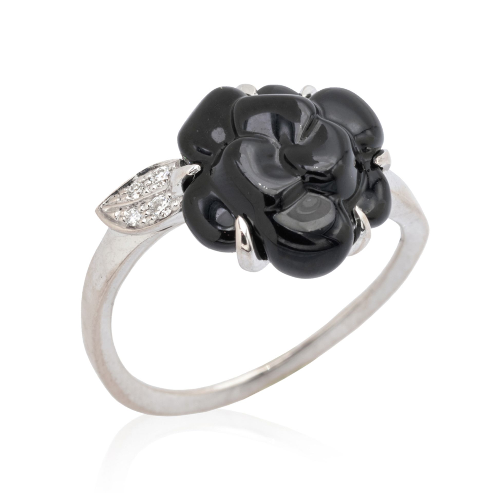 Chanel, Camelia collection ring