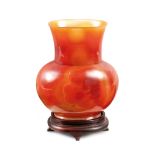 Variegated agate vase