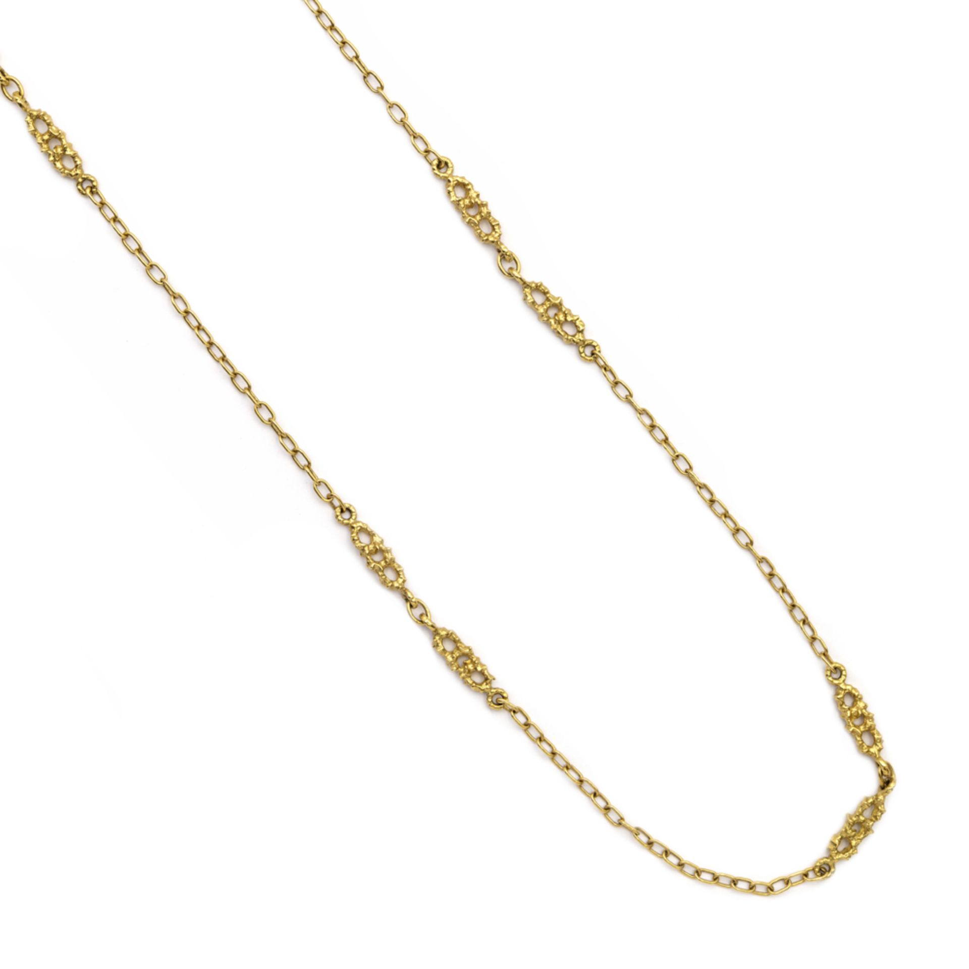 Long 18kt gold necklace