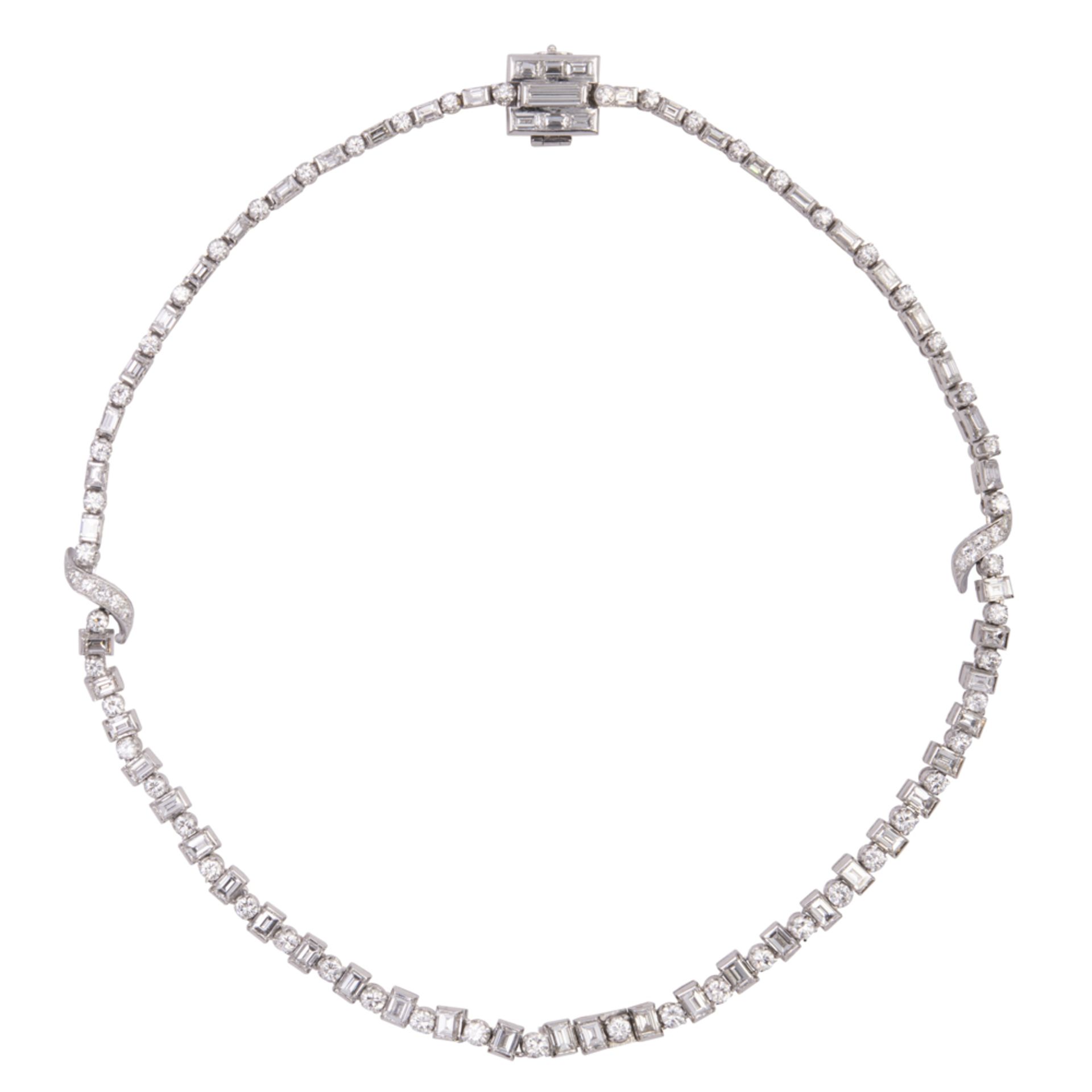 Important platinum and diamond collier - Image 2 of 3