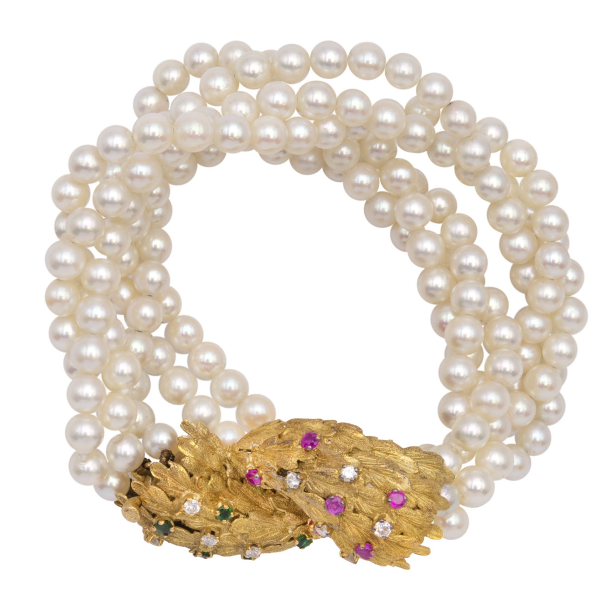 Three strand of cultured pearls bracelet