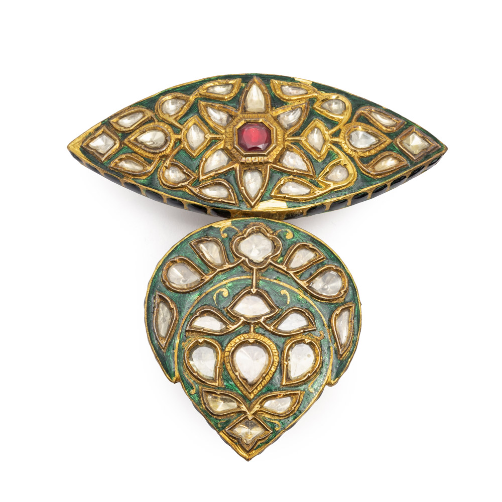 Yellow gold and silver turban brooch
