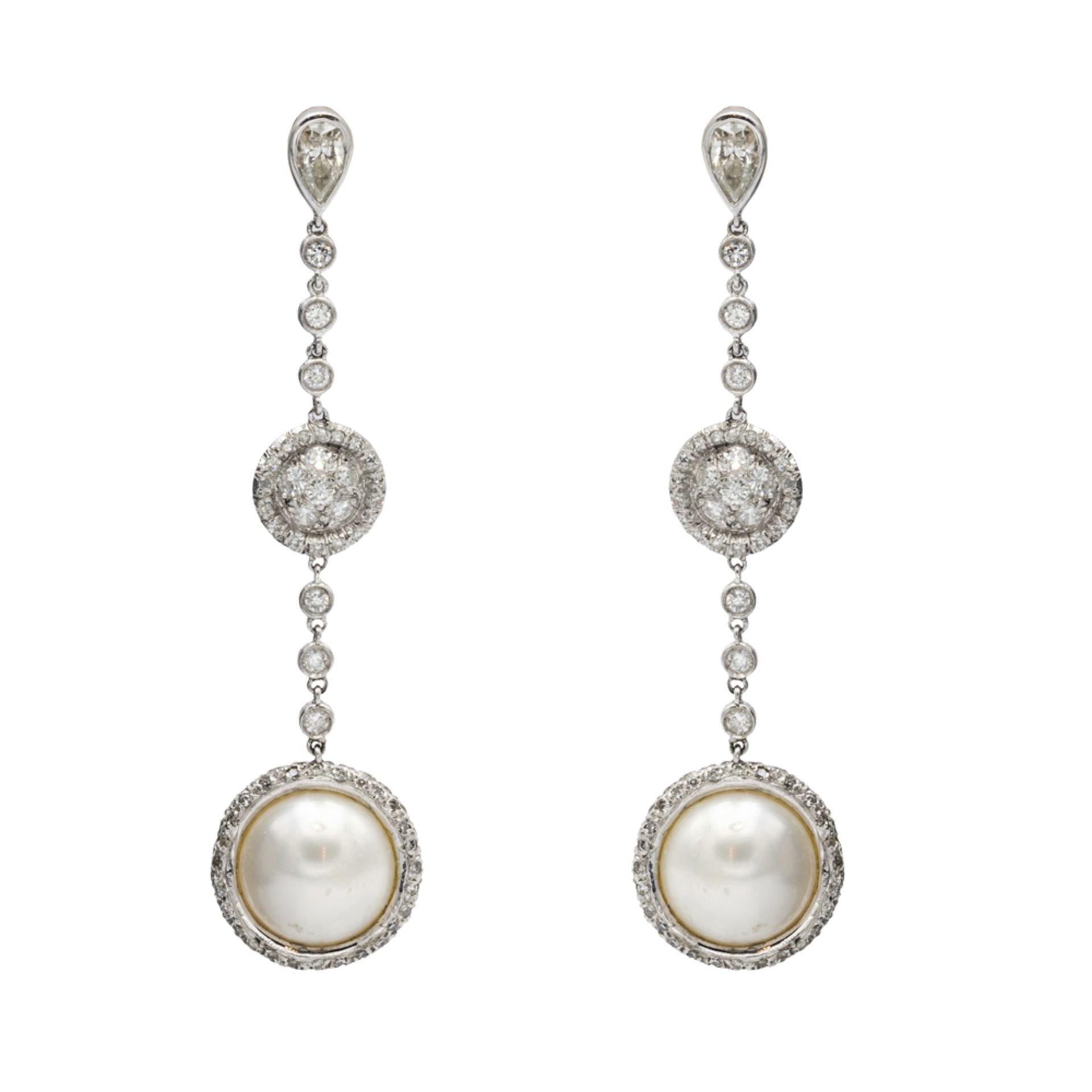18kt white gold, diamonds and mabé pearls Pendant earrings