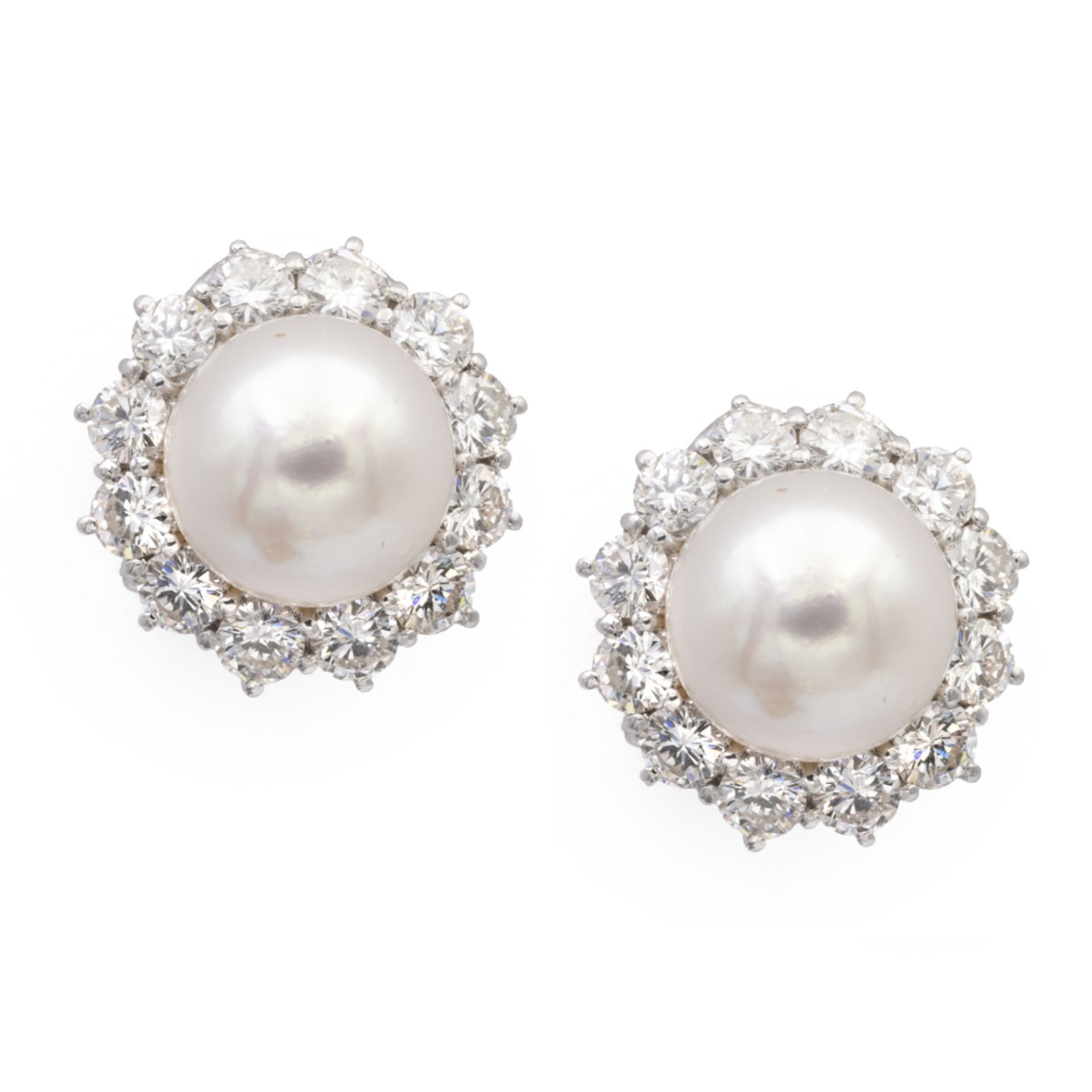 18kt white gold with pearls and diamonds lobe earrings