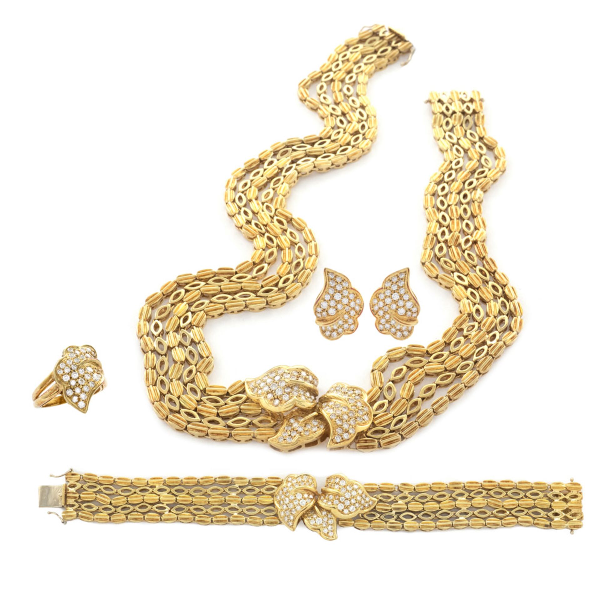 18kt yellow gold and diamonds leaf shaped parure