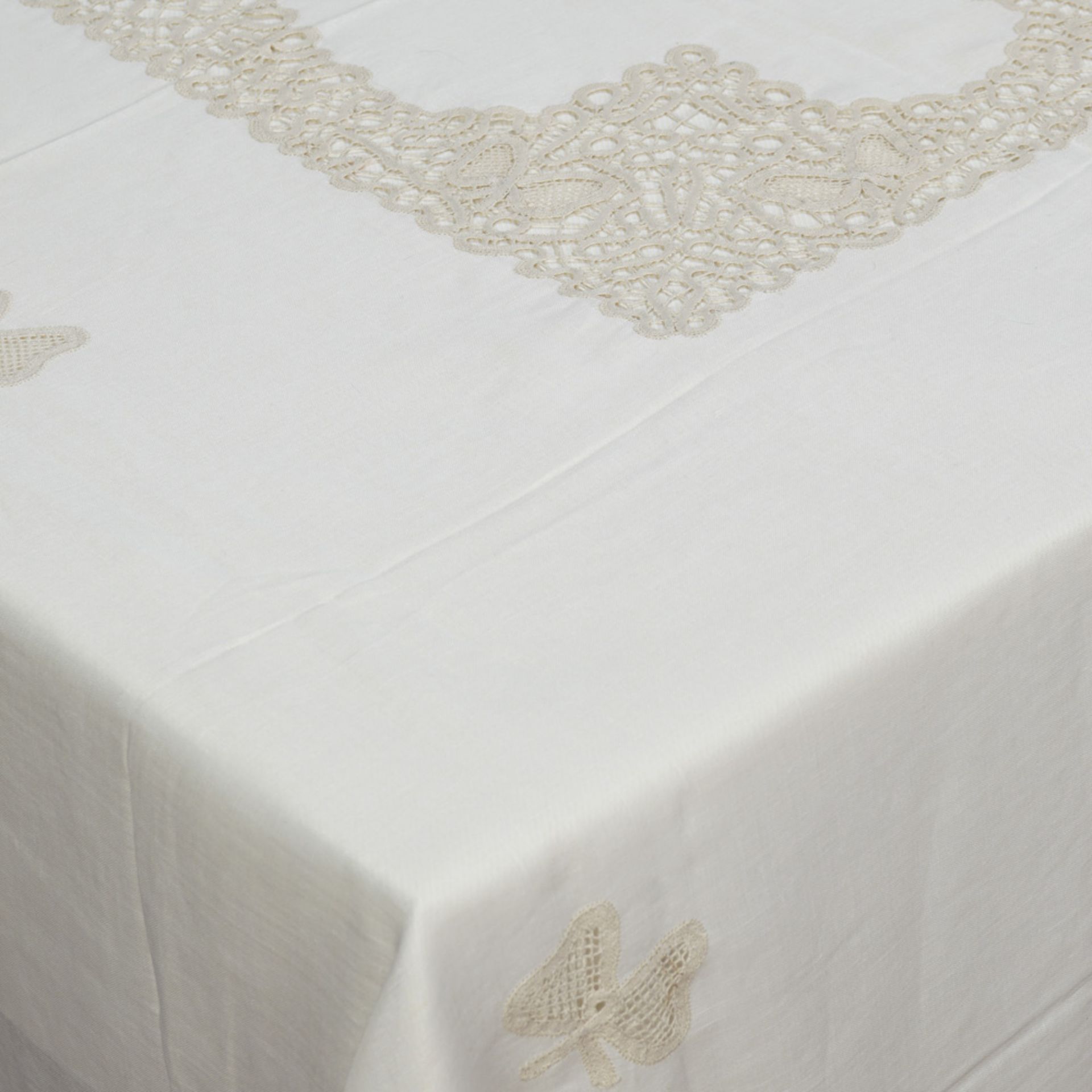 Tablecloth with 12 napkins in ecru linen