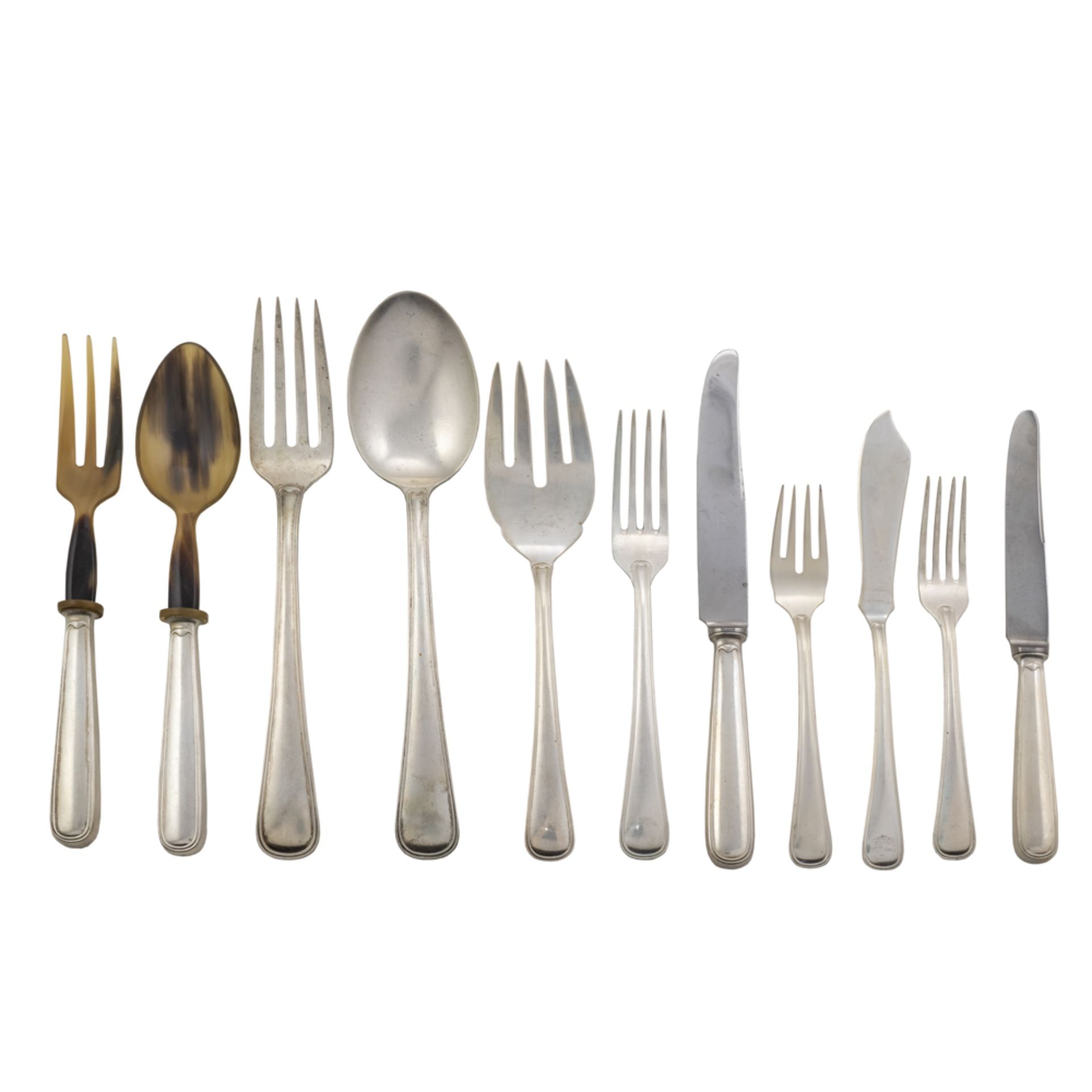 Silver cutlery set (140)