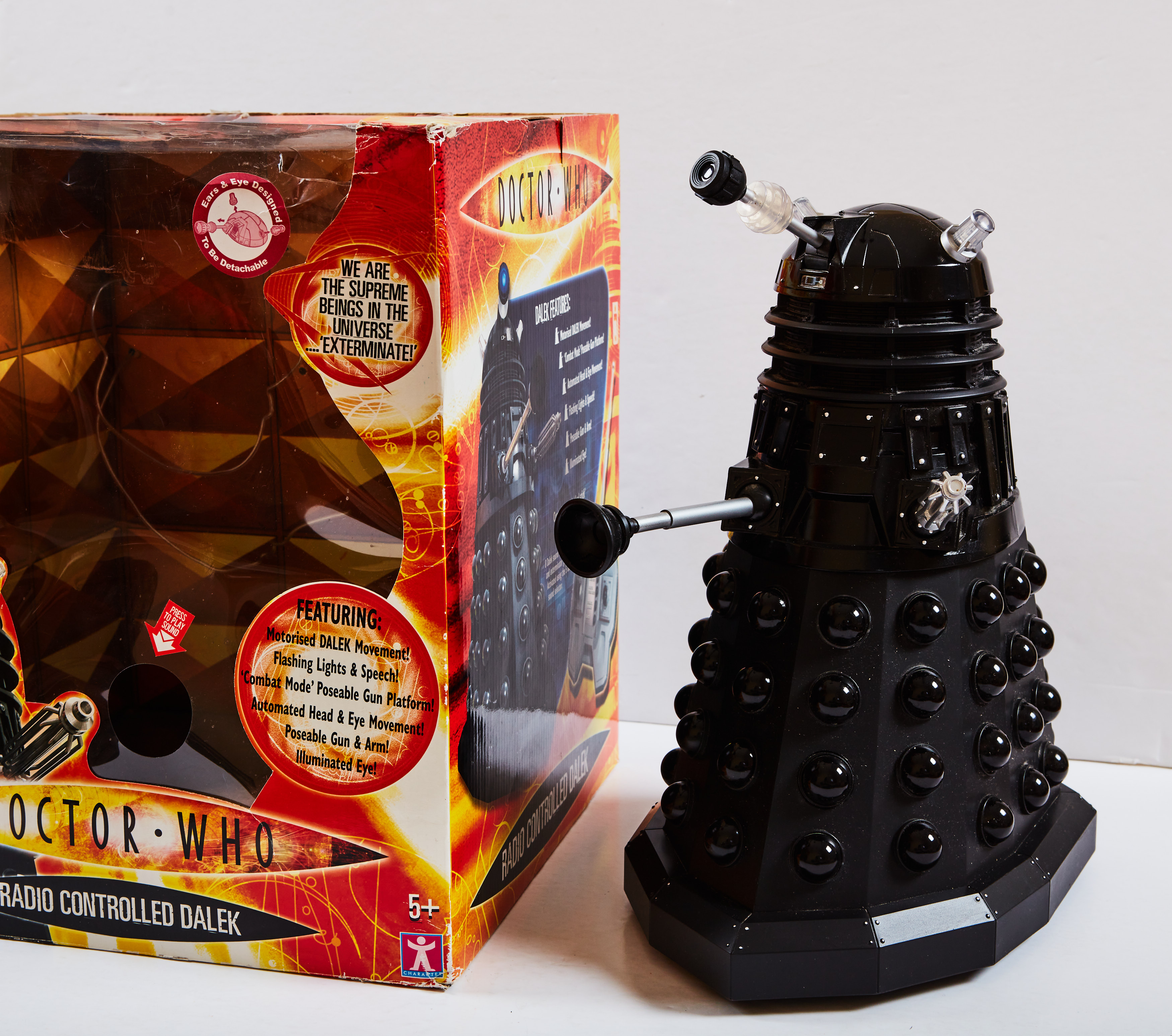 Doctor Who 12" Radio Controlled Dalek in original box (2004) with instructions. Missing Remote - Image 3 of 3