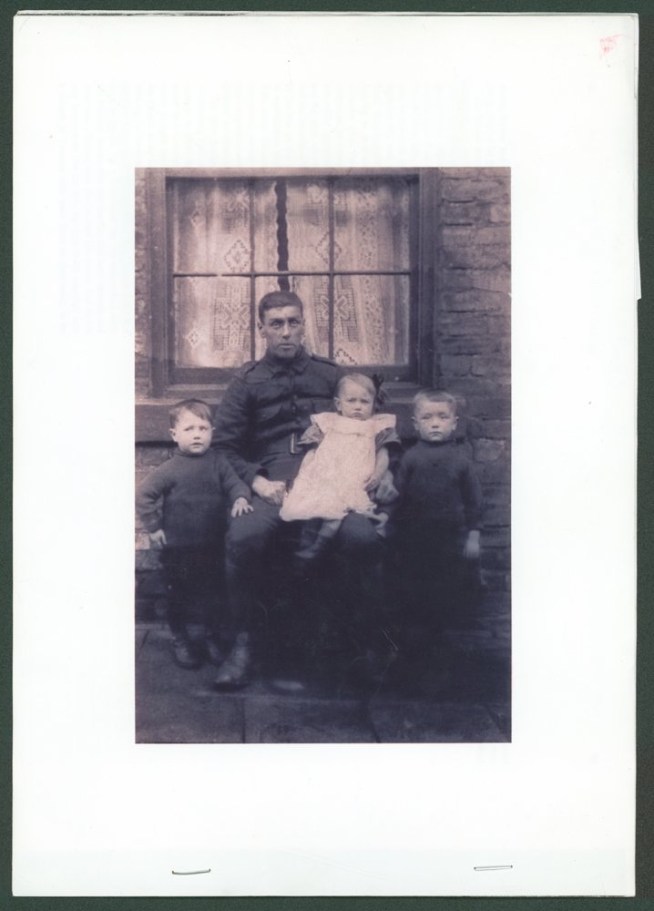 Group of five plus two medallions, Military Medal Geo V to 265341 Pte. T. W. Stobbart, 6th East Kent - Bild 3 aus 3