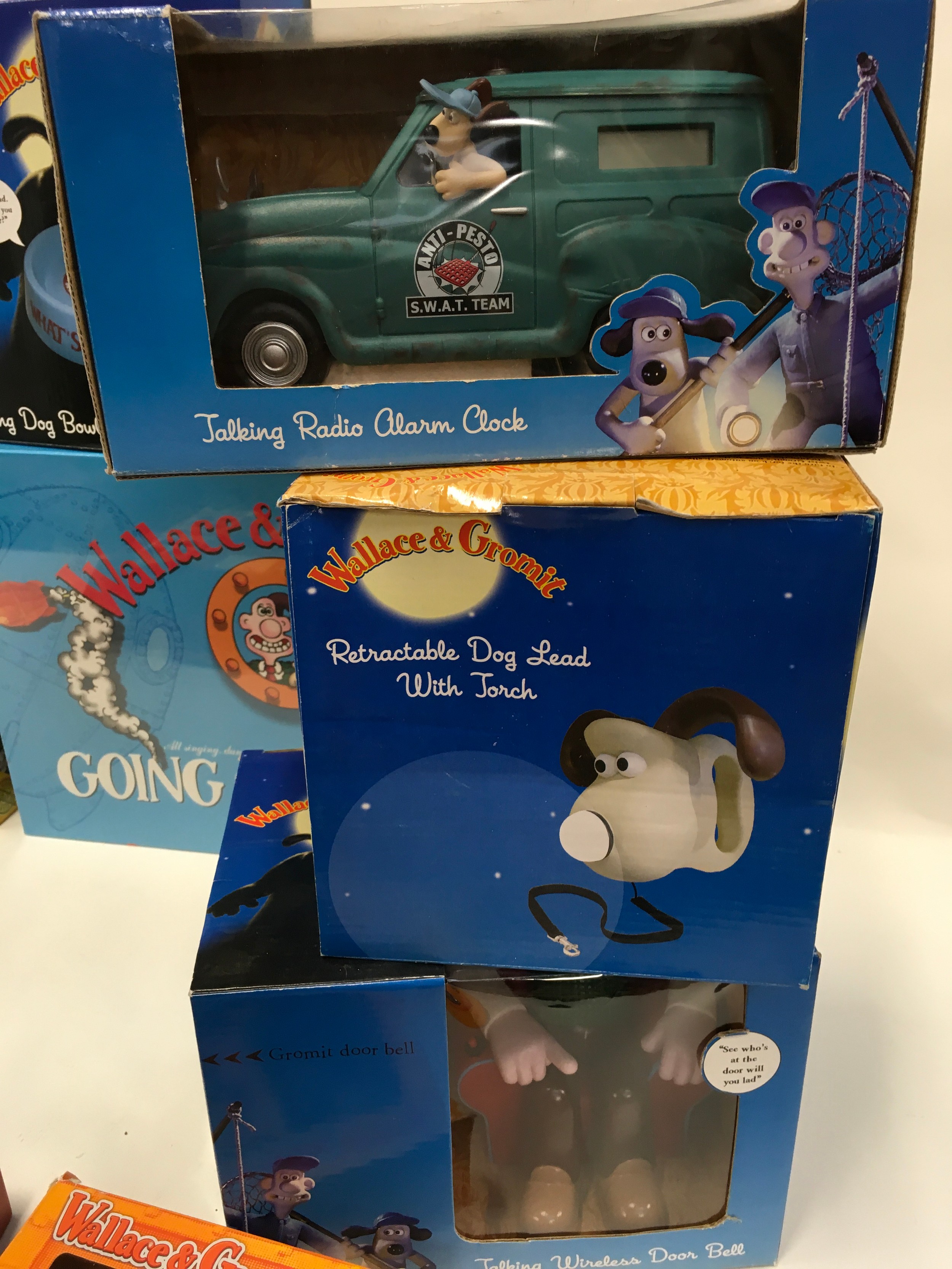 A large quantity of boxed Wallace & Gromit collectables to include toys and games (some still - Image 4 of 4
