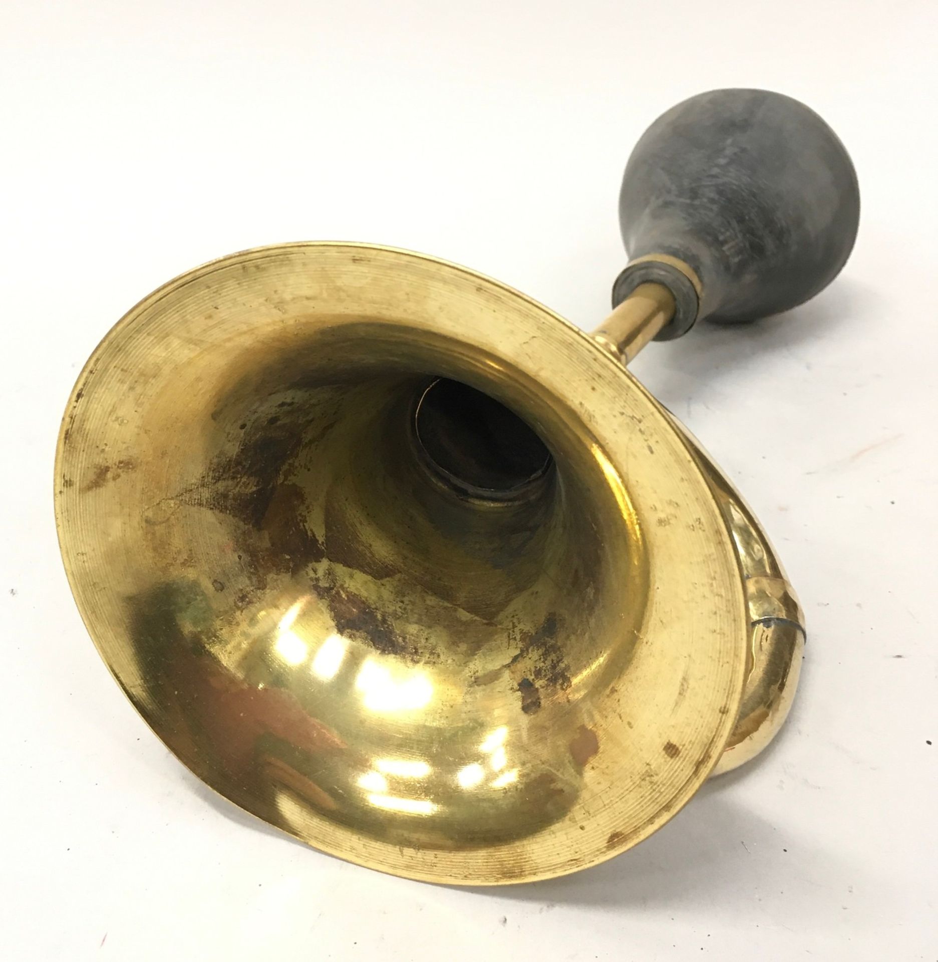 A Brass taxi horn (ref 163) - Image 2 of 3