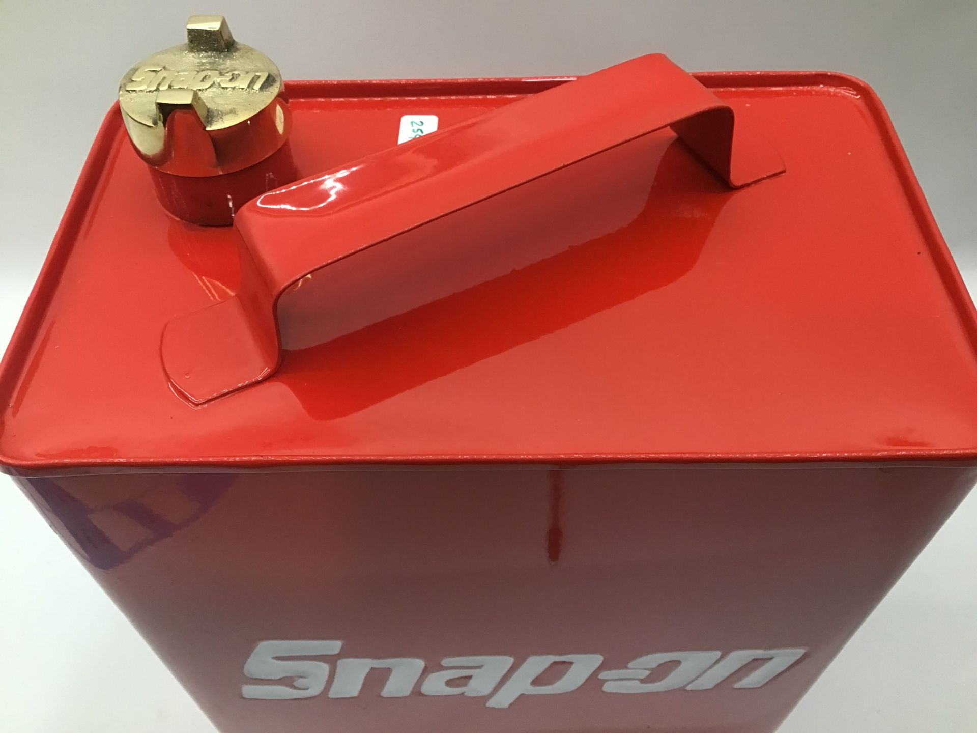 Snap on petrol can. (254) - Image 3 of 3