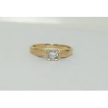 9ct gold ladies millennium ring H/M diamond size M