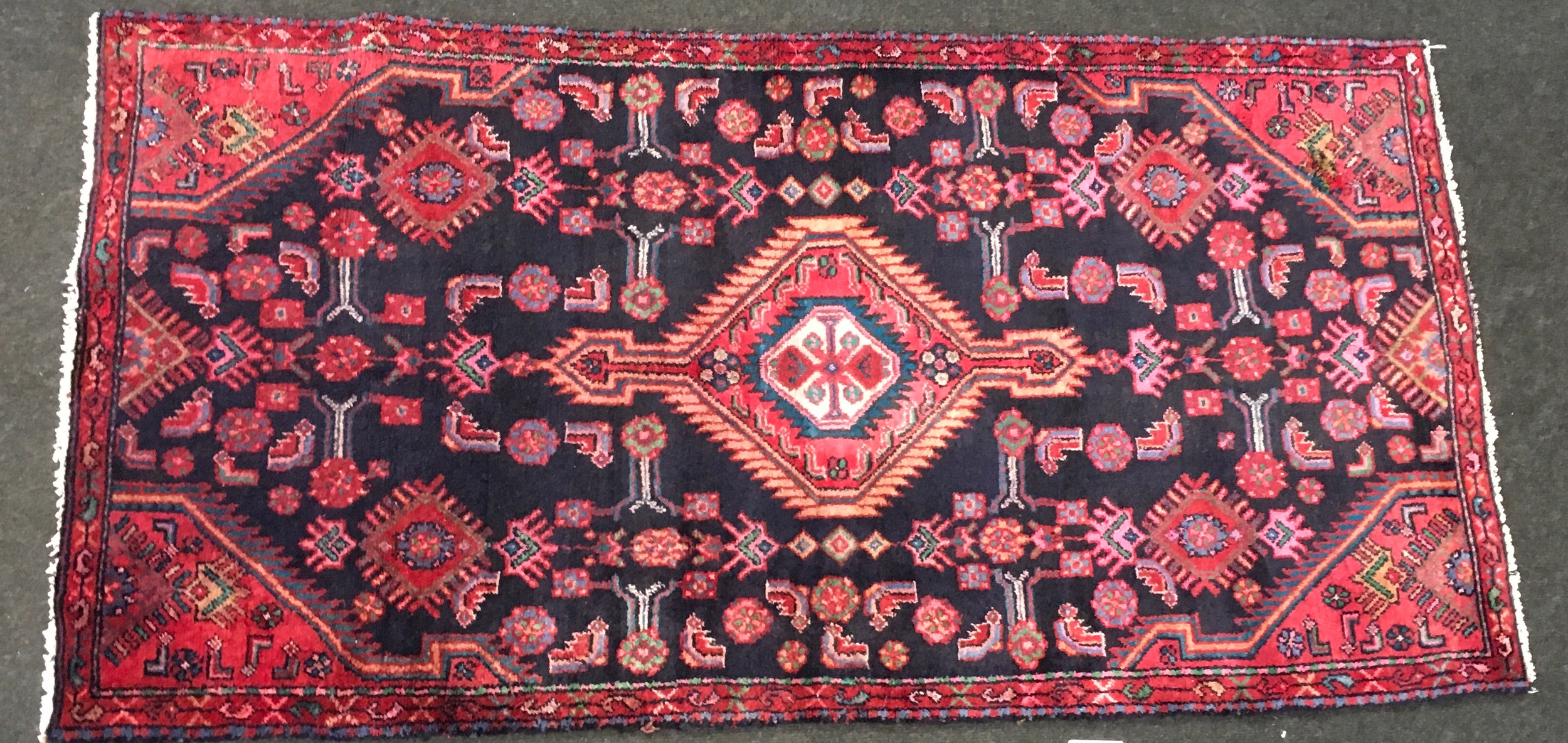 Vintage Hamedan medallion rug. Blue/red. 66" x 32" ref sh44 - Image 2 of 2