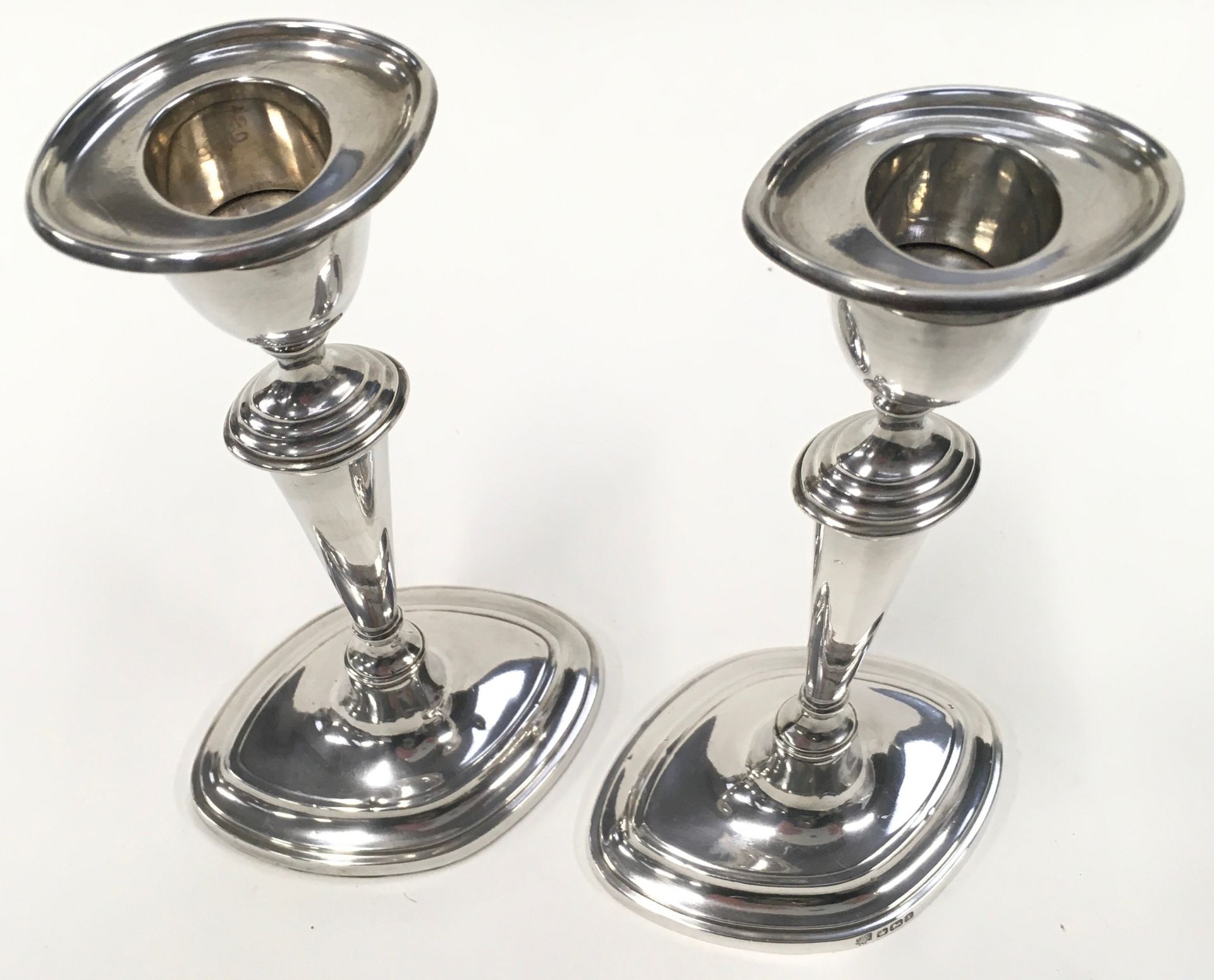 A pair of sterling silver hallmarked candlesticks each 18.5cm tall. - Image 2 of 6