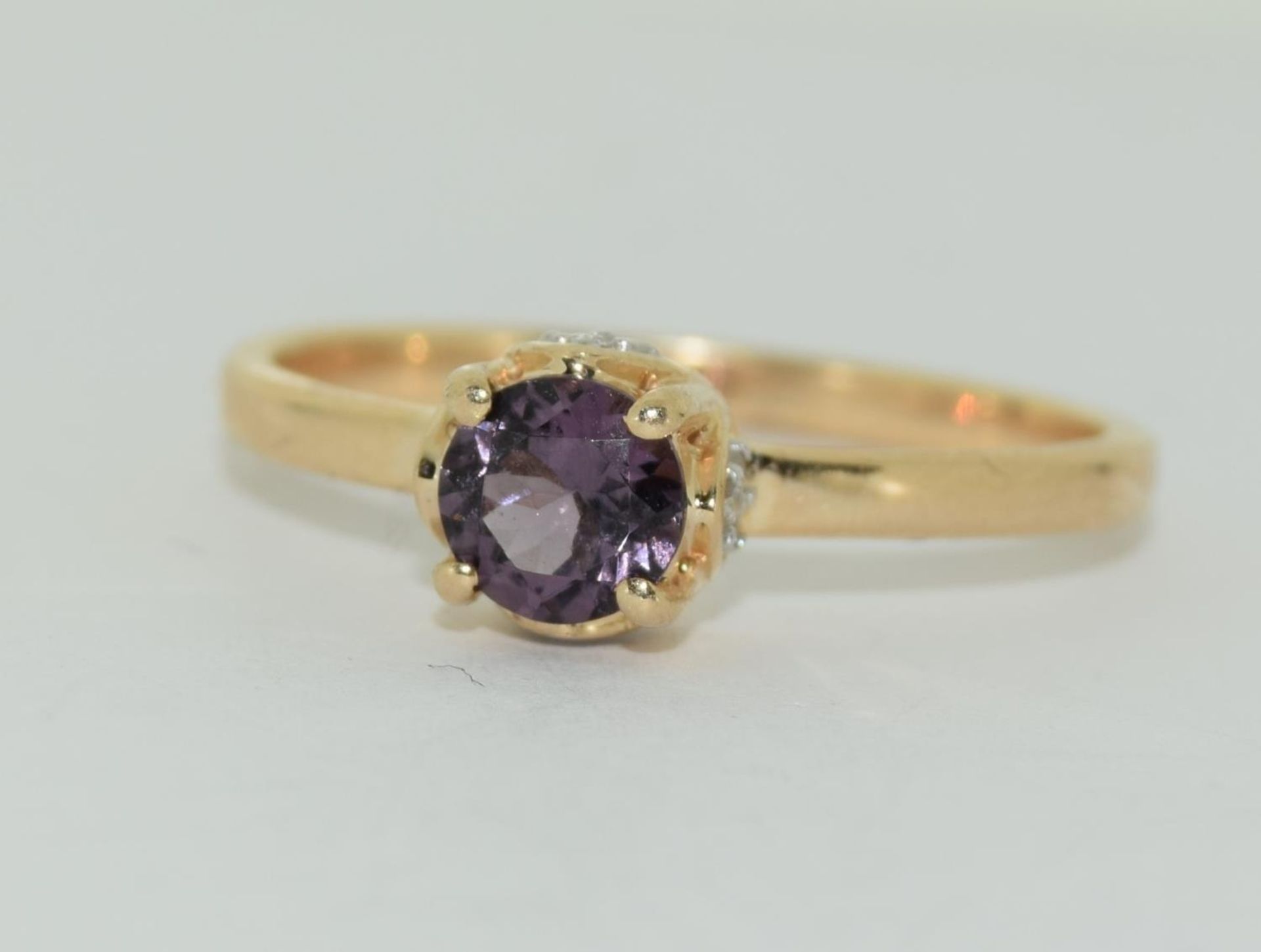 9ct gold ladies Amethyst and diamond crown ring size R - Image 5 of 5