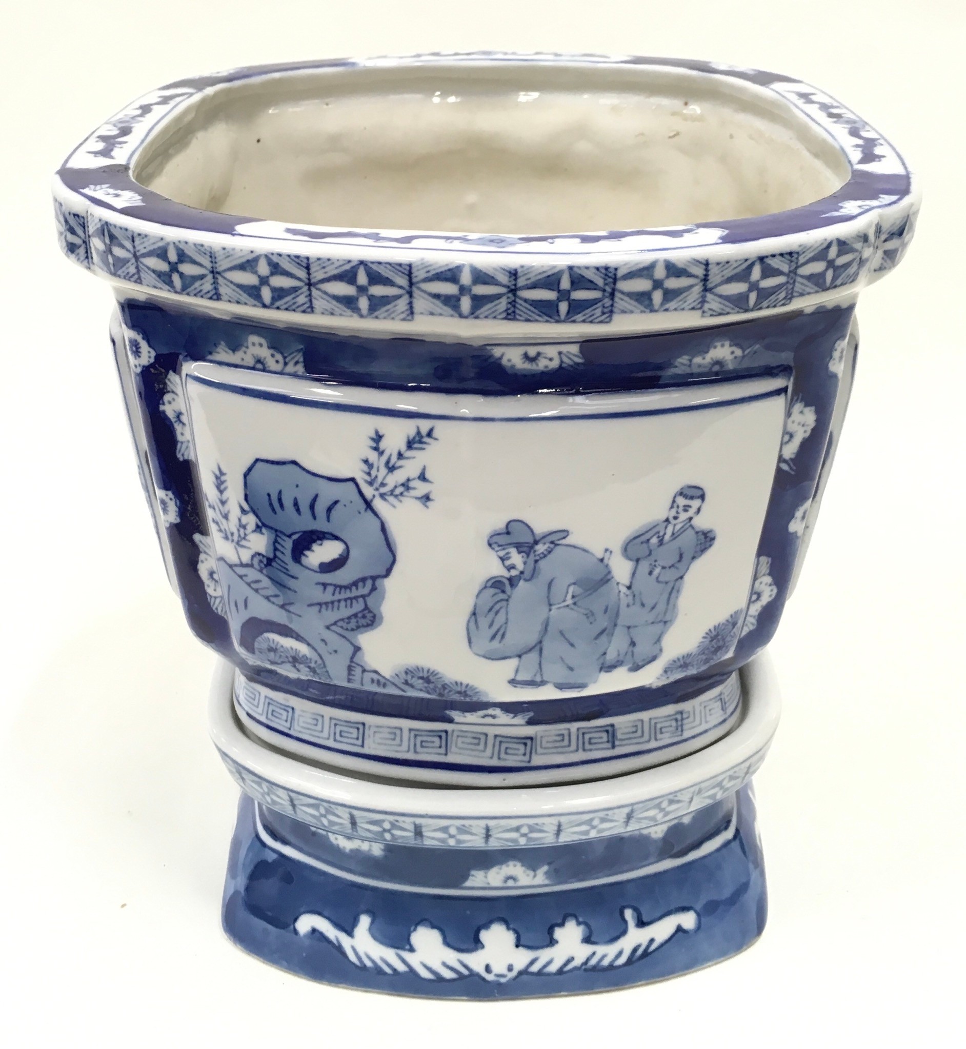 An oriental blue and white planter on blue and white matching base 23cm total height. - Image 4 of 6