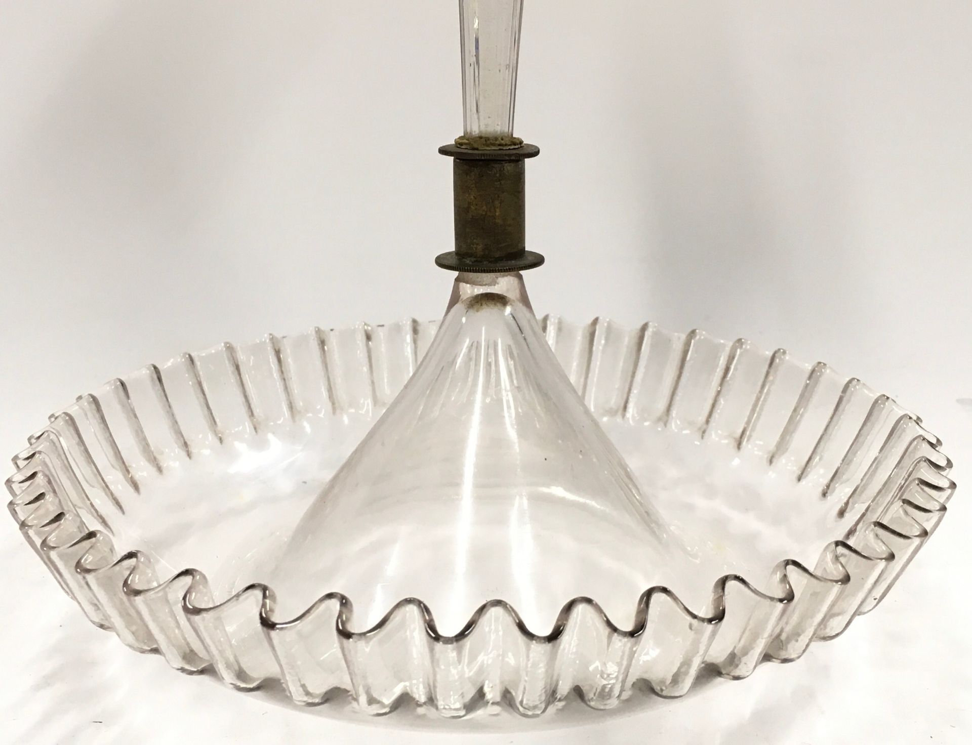 Victorian single stem epergne with thorn stem. - Image 3 of 5