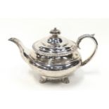 Large Georgian solid silver teapot hallmarked London 1805. 591.9g total weight.