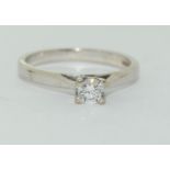 18ct white gold diamond solitaire ring - approx 0.25points.