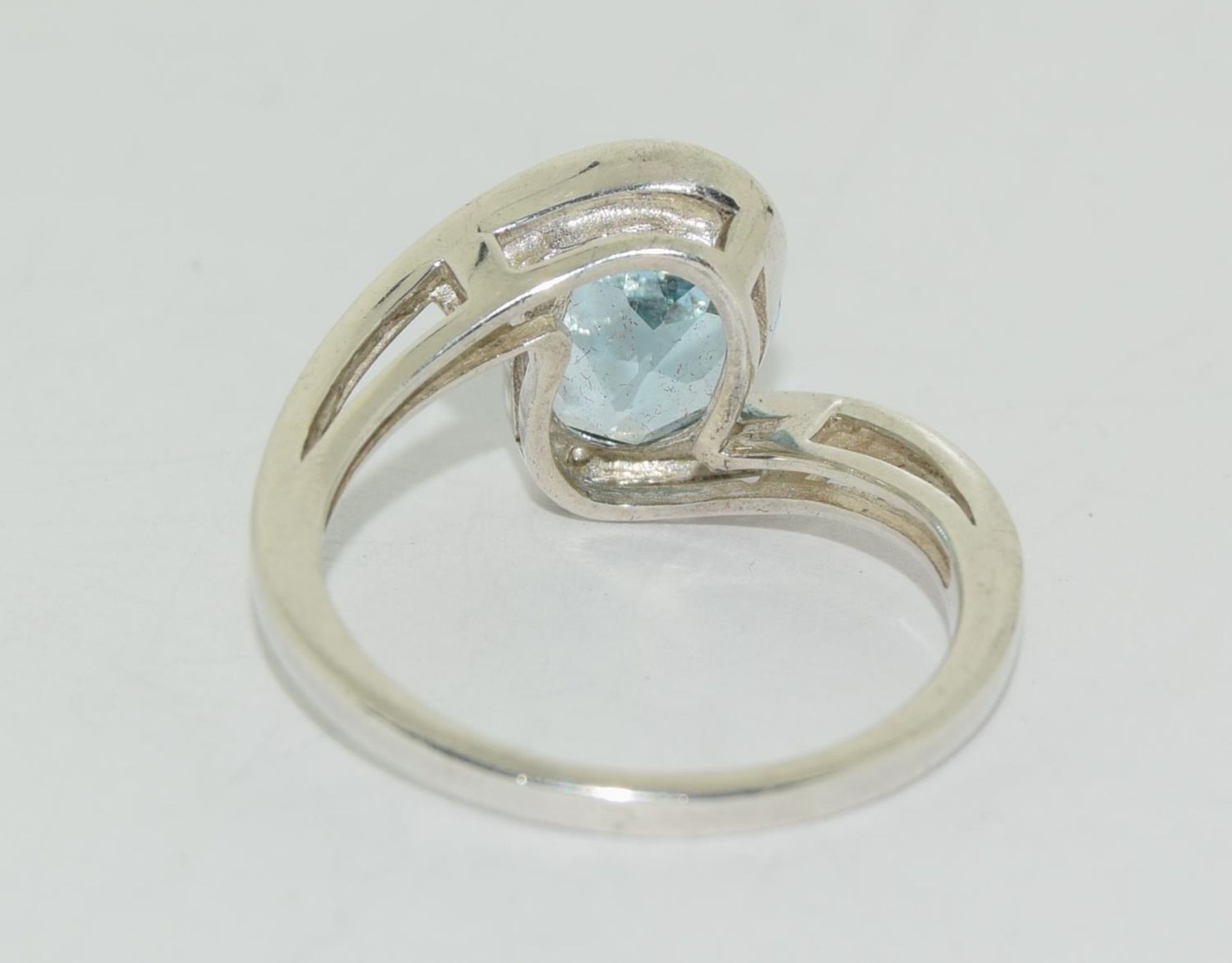 Lovely ice blue topaz 925 silver solitaire ring. Size P 1/2. - Image 3 of 3
