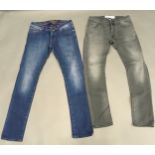 2 pairs of Jacob Cohen 622 jeans. Size 31 and 32. Ref X470.